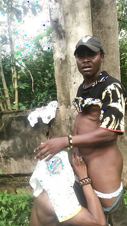 Rough. Sweet Sex Behind an Uncompleted Building and I Piss Into His Mouth