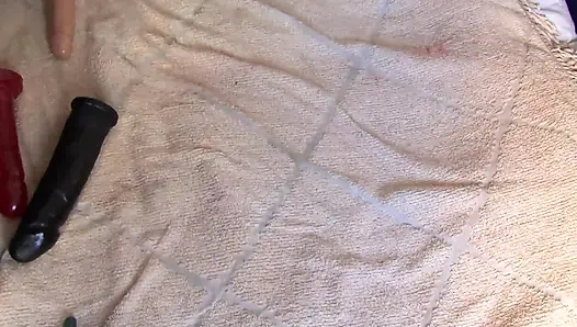 Unleashed esmer dildolarla çok ileri gidiyor