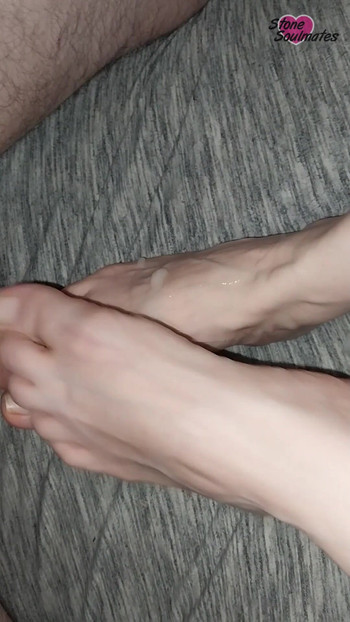 "모든 자연의 발과 슬로모 (.25X 속도)의 풋잡"에서 턱 떨어지는 순간