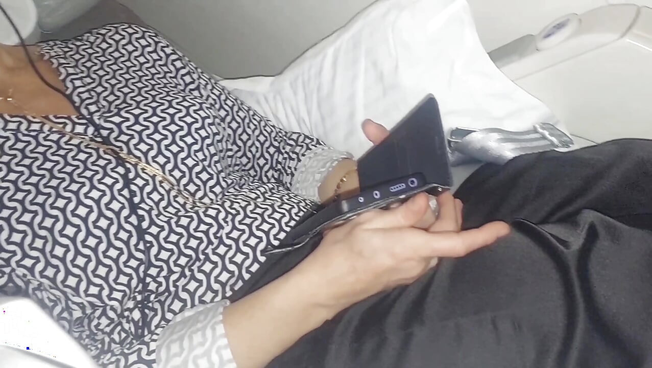 Esposa Rubia Madura Disfruta Del Sexo Medio Desnuda