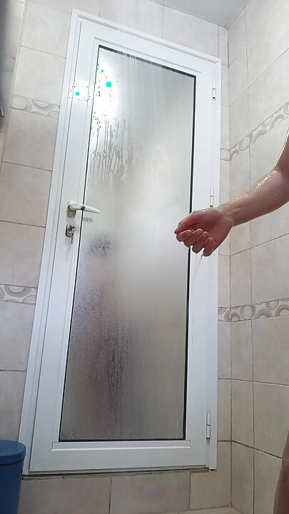 Ht baathroom shvar sho!