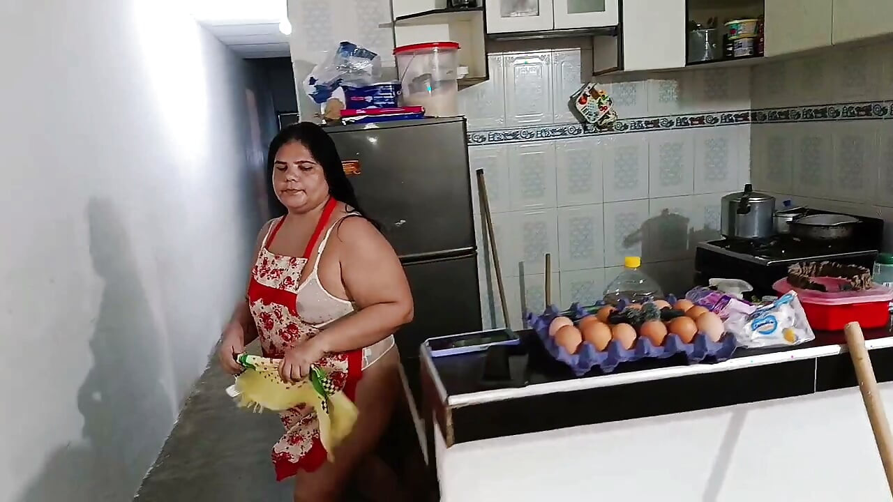 I seduce my neighbor with my big ass so he ends up sucking my ass and fucking me hard with his big cock, leaving all his semen.