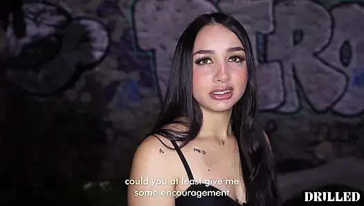 POV - прогуливаясь по улицам, чтобы найти симпатичных девушек