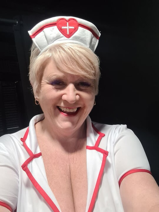 Nurse Joolz out in all her glory in the garden