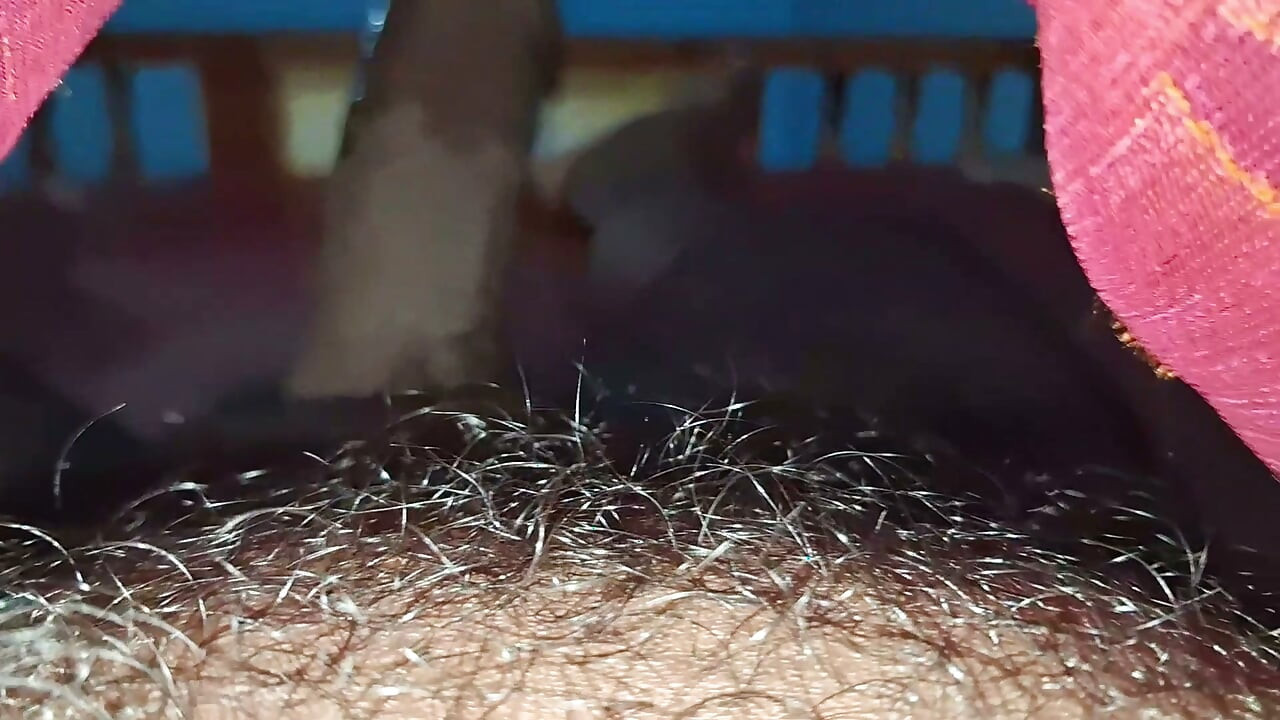 Desi Tamil saree aunty blouse job big ass