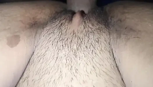 Menyetubuhi memek creampie saudara tiriku