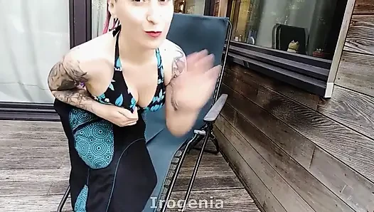 Dildo Hippie Penetrasi Ganda di Luar Ruangan