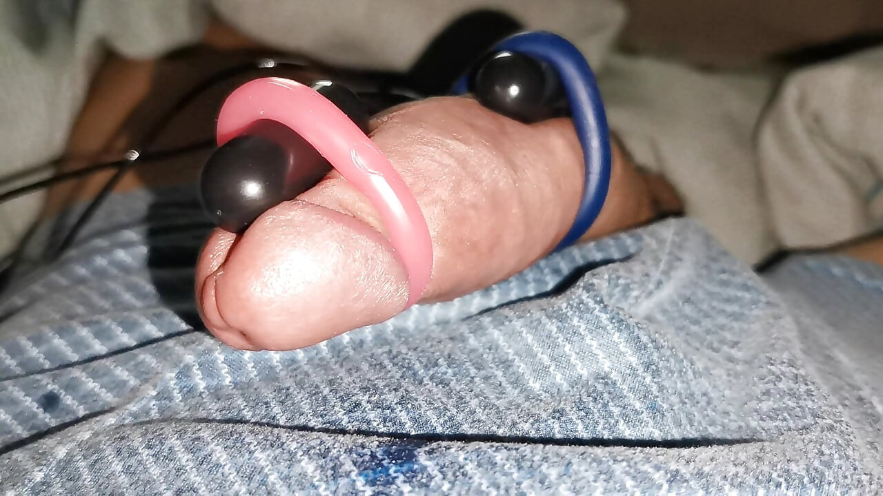 Powerful vibrators milk a big cock!