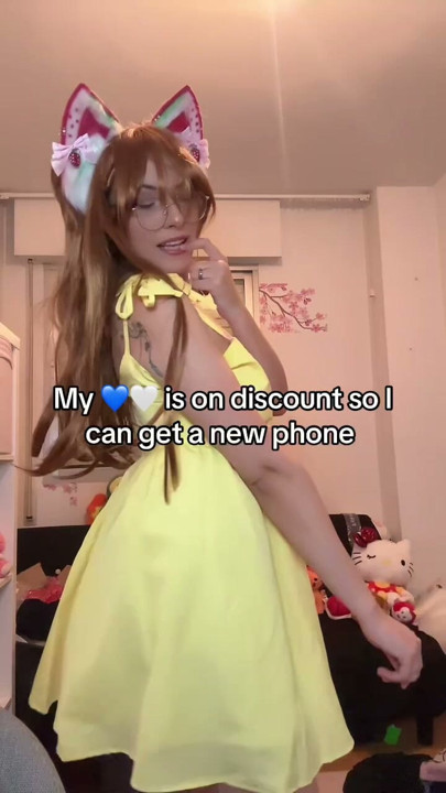 Cute cosplay Babe