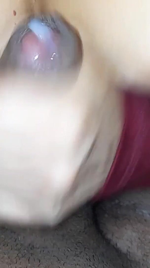 I get to my boss's house, give him a good blowjob, and pump his cum. It's his birthday present. | Clip 3