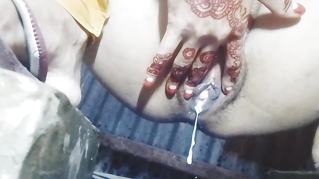 Bengali girlfriend before going to College