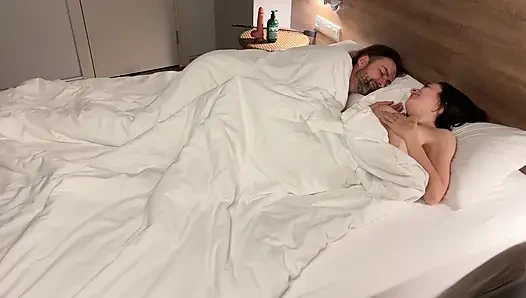 Aku melihatmu saat besar mendobel penetksi lubangku yang sempit sampai muncrat sampai menganga. Versi lengkap