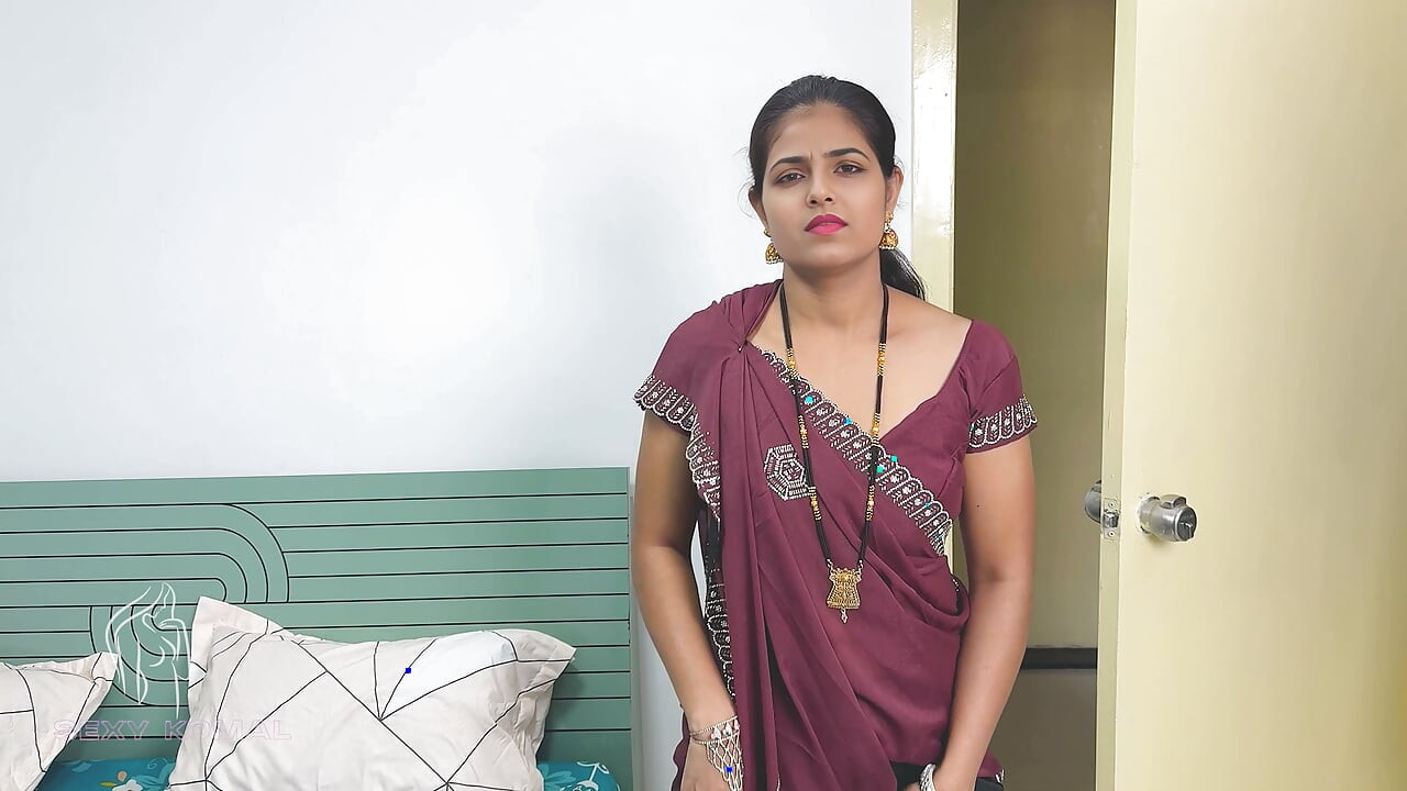 Komal called her college friends home and quenched the thirst of the pussy, Komal has made your pussy very loose, let the husband kill the ass.