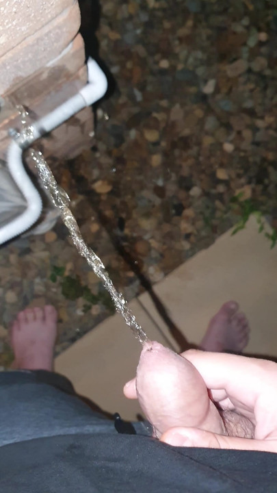 Uncut piss 2 air bnb