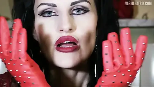 Недоумение двойными перчатками...