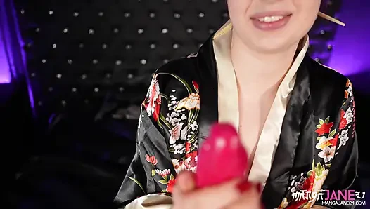 Gadis remaja rambut merah dengan kimono ini ngocok kontolku dengan aliendildo sampai dicrot sperma