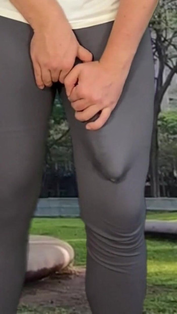 「Risky cumshot」の必見の瞬間