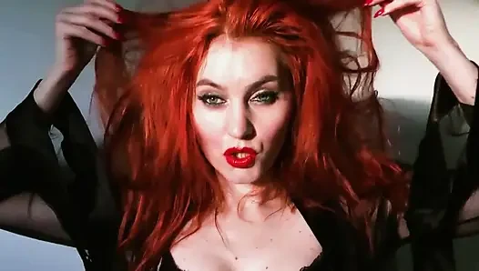 Kızıl saçlı güzelin aşk ısırıkları