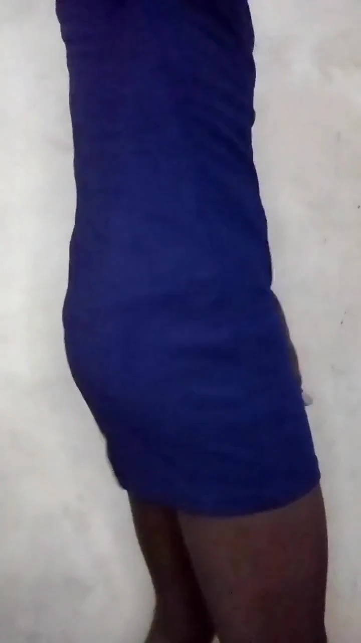 Seksi Baştan Çıkarıcı Sahibe Soyunuyor