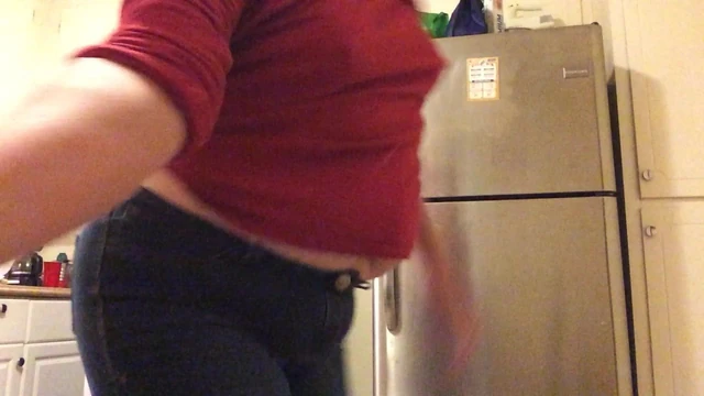 Pawg showing butt and nipples