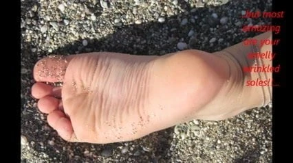 Kiki's sexy toes and soft soles.