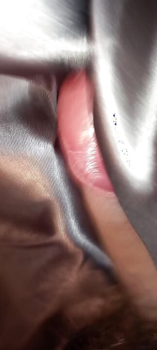 Sahte kürklü ladycoat'un parlak astarını sikiyor