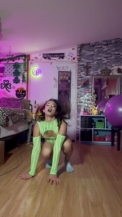 Pretty When You Cry Sensual Naked Dance