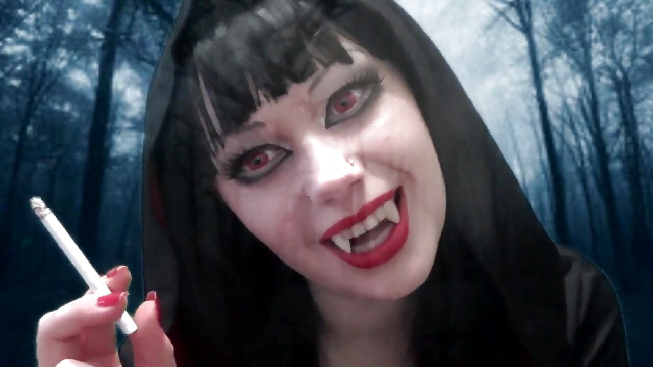 Vampire Mistress will byte you and transform you to her slave