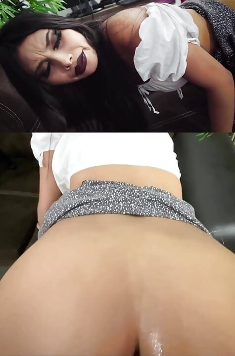 Podívejte se na můj obličej, zatímco oni šukají do zadku!