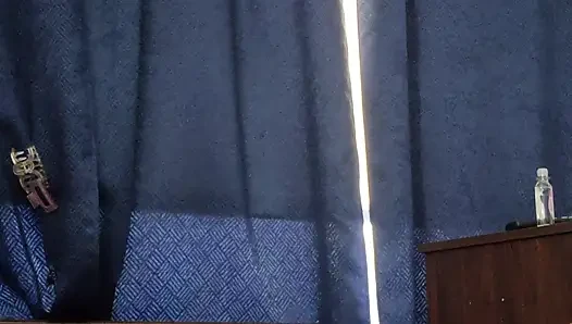 Büyük zenci yarağı boşalması gereken spor salonundan sonra kalın ve azgın