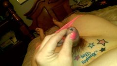 Pink-erotische Crossdresser-Masturbation und orgasmisches Stöhnen