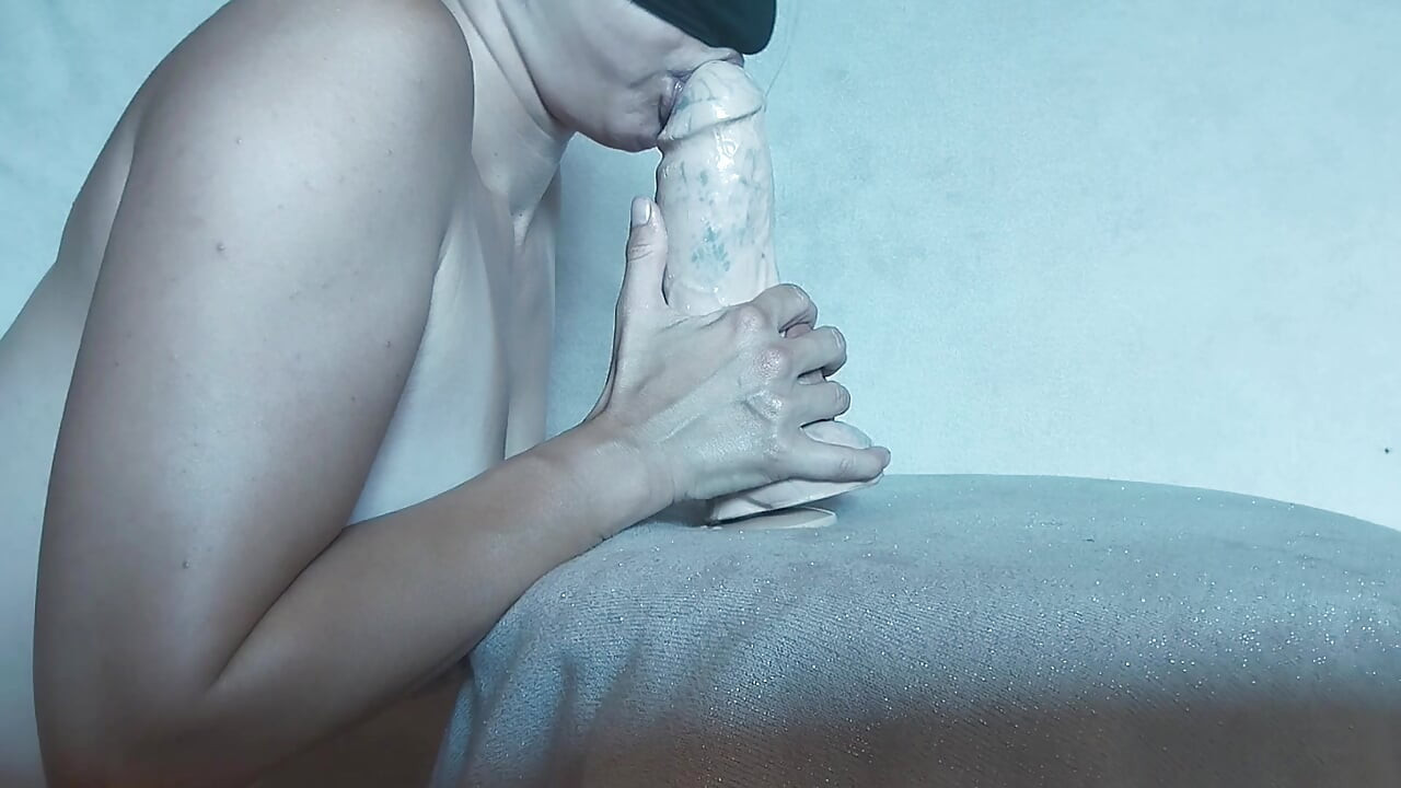 Трябва да се упражнявам, докато чакам господаря ми да се върне