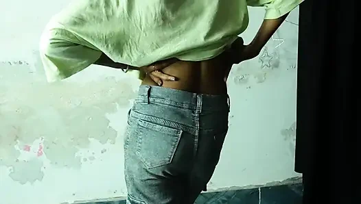 Enge muschi desi Bhabhi in Sari hart gefickt von Devar in Hindi Audio