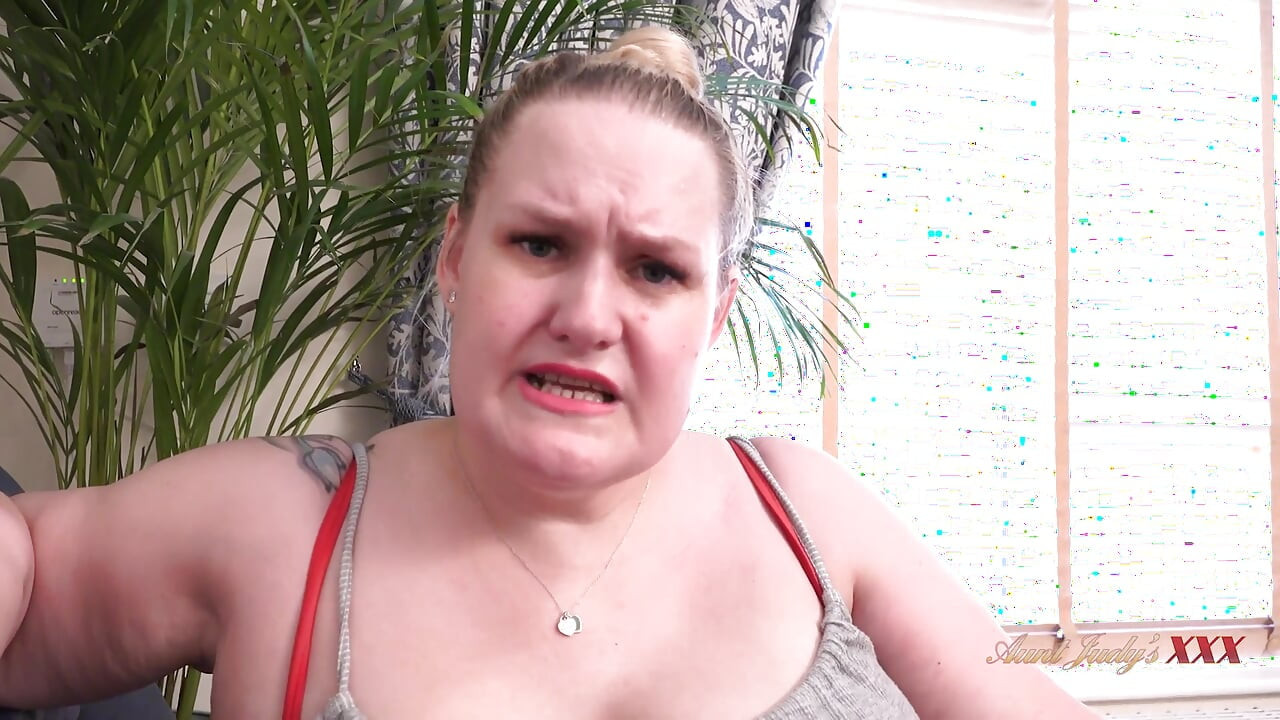 Tu gordita madrastra Becky - limpieza tabú