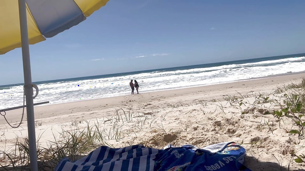 ดูเราเย็ดและดูดควยที่ชายหาด
