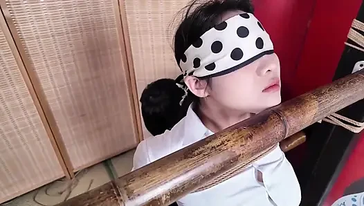 Xr22-the Girl Was Tied to a Pillar and Disciplined.