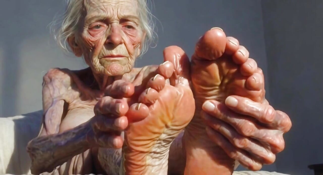 Granny Foot Oil Play - Self Massage Makes Her Horny and Dripping