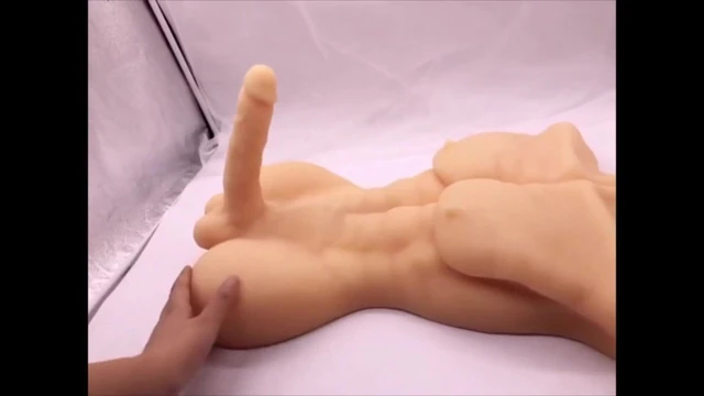 AMAZING SILICONE DILDO TORSO REVIEW