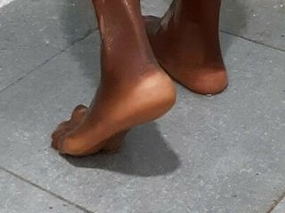 Banho de meia-calça com pés de nylon ébano