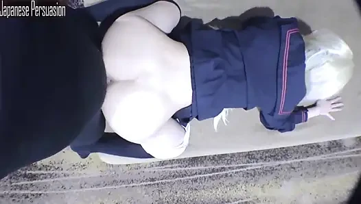 Pendatang baru yang langsing kembali dengan gaya cosplay menikmati momen creampie yang berani dan intens - angle3