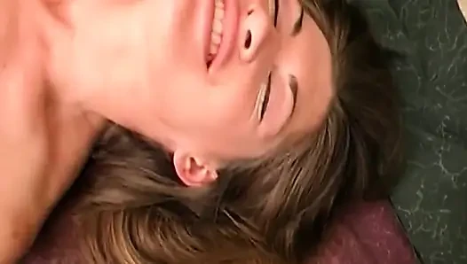 İki Fahişeyle Üçlü