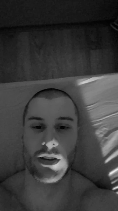 Im bett gelangweilt
