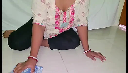 I fucked the beautiful maid alone in the room and came.