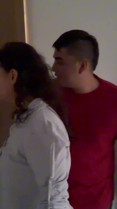 关于操我Airbnb主人的疯狂幻想 |剪辑 1