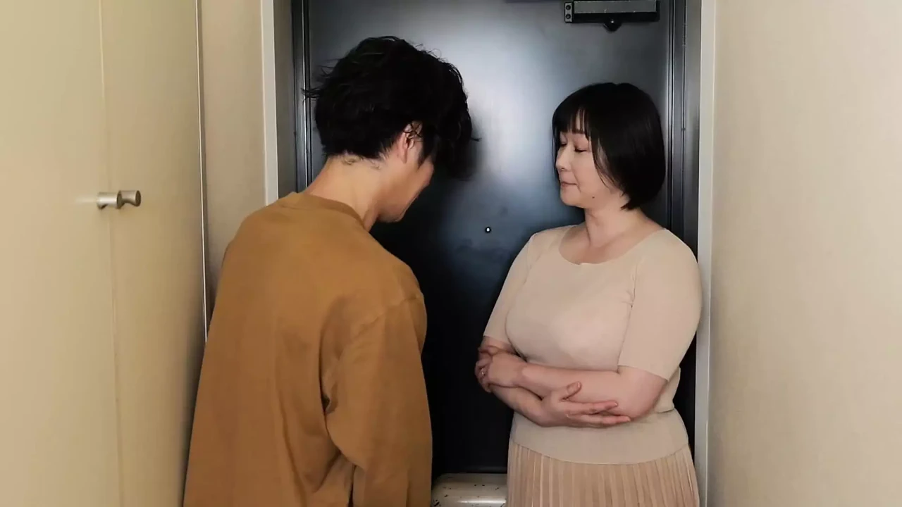 A5级，顶级成熟房东要求射精 第1部分