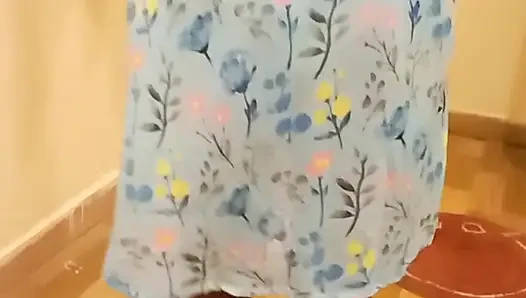 Emi menggoda pria bank dengan celana dalam bra - tamil lagi asik ngocok kontol dan mainin pentilnya! Indianhotwifex