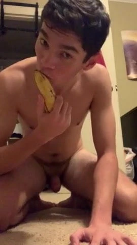 Faggot slaveboi 12749393