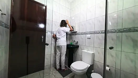 Распорядок кримпая горничной на ее новой работе.