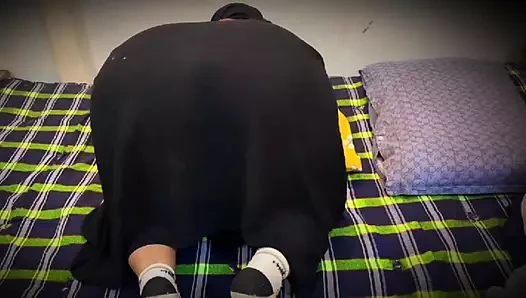 Big Ass & Huge Boobs Arab Girl On Live Show!