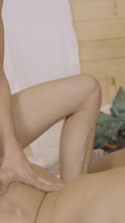 SUHAGRAT KA GRNAD MASTI, SESSO HARDCORE CON MOGLI APPENA SPOSATE | Clip 2